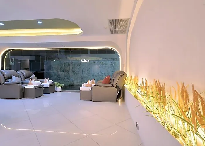 Tori Crown Hotel Bangkok